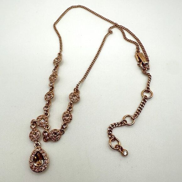 ~18.5" Givenchy Blush Pink Rhinestone and Rose Gold Tone Necklace! - Picture 1 of 12